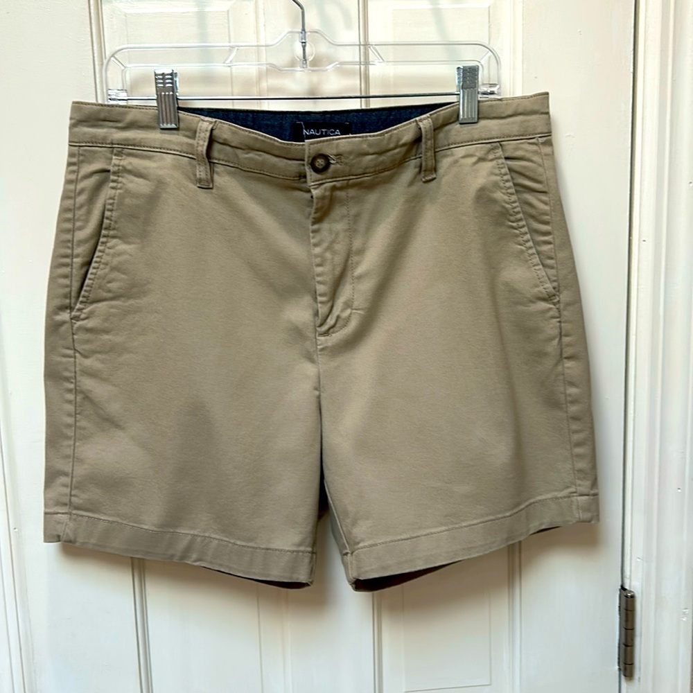 Nautica Khaki Flat Front Shorts Size 33